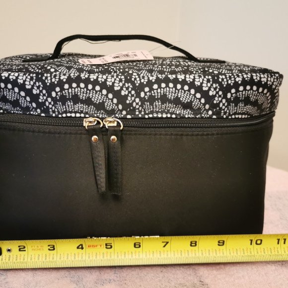 Victoria Secret lingerie travel bag w double zippers & handle brand new w tag - Picture 4 of 10